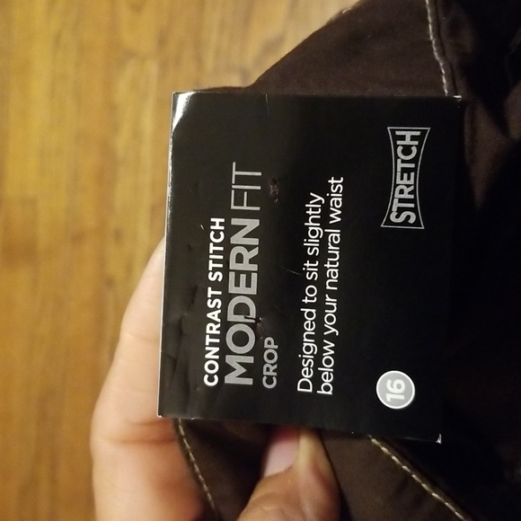 Avenue Cropped Pants Size 16 - Picture 3 of 11